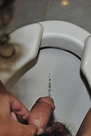 eager Nikki pee