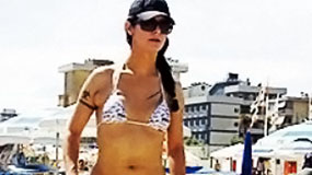 latino nicole in hot bikini